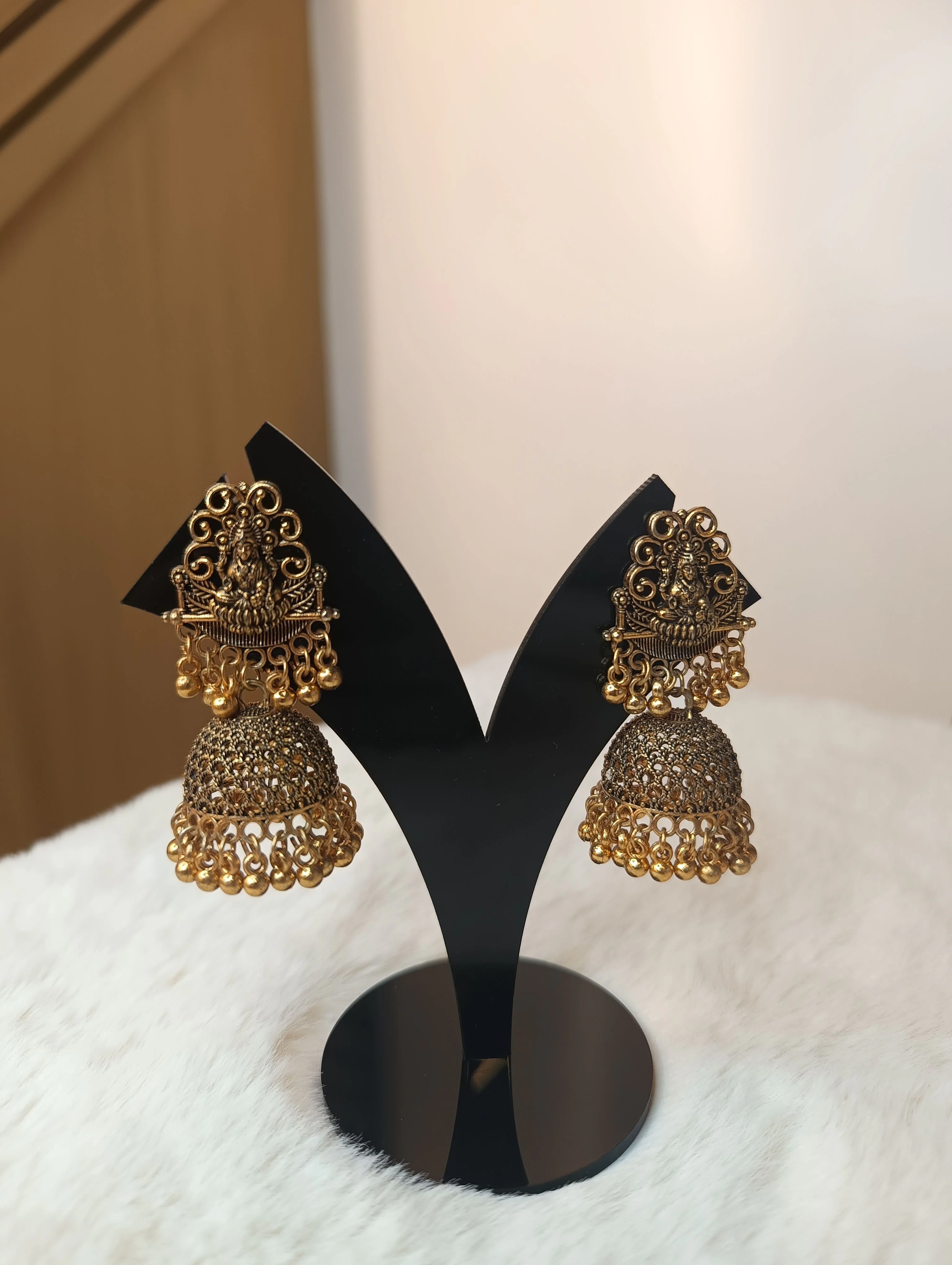 Antique Gold Temple Jhumka